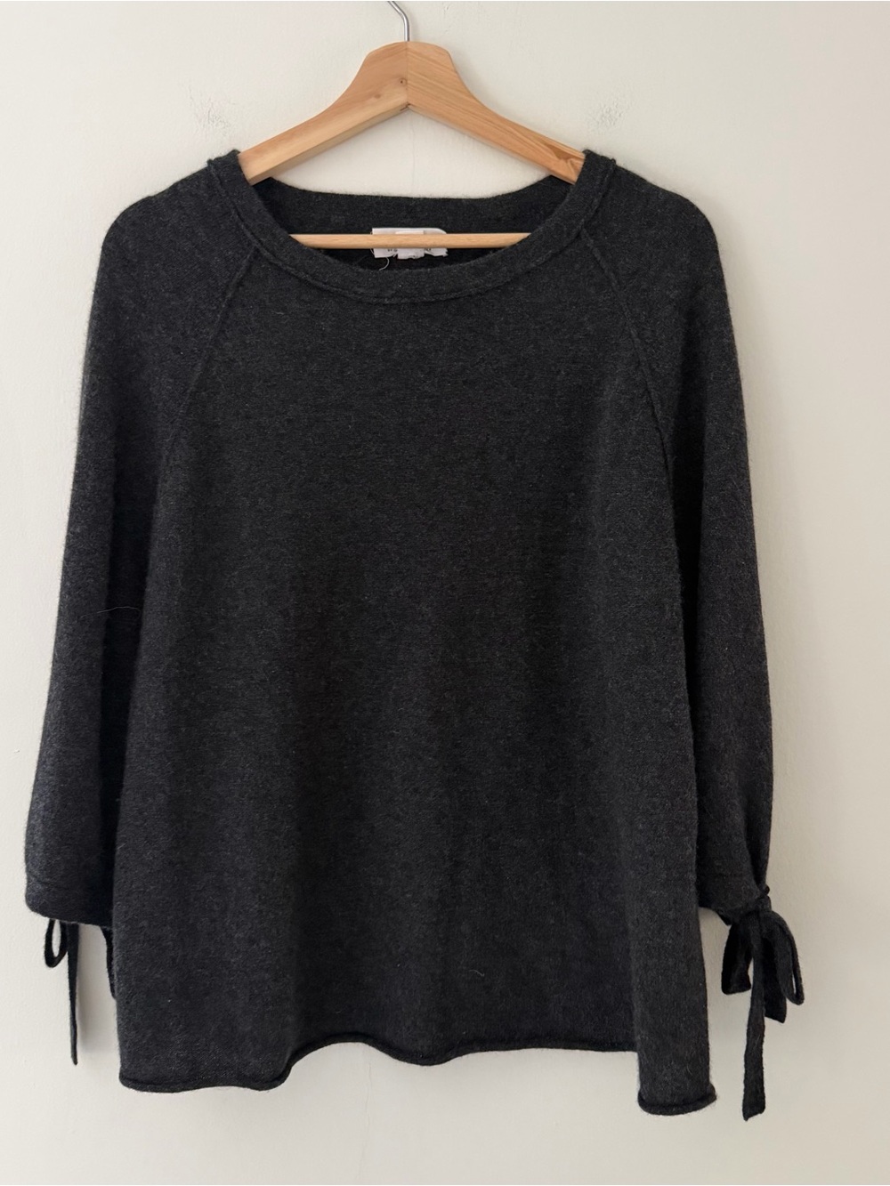 Velvet Graham & Spencer Cashmere Sweater Pullover Crewneck Charcoal Size Large